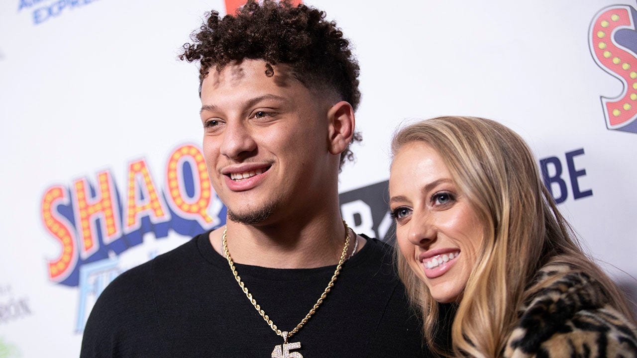 Patrick Mahomes’ fiancée Brittany Matthews sends message to critics, celebrates with fans after playoff win