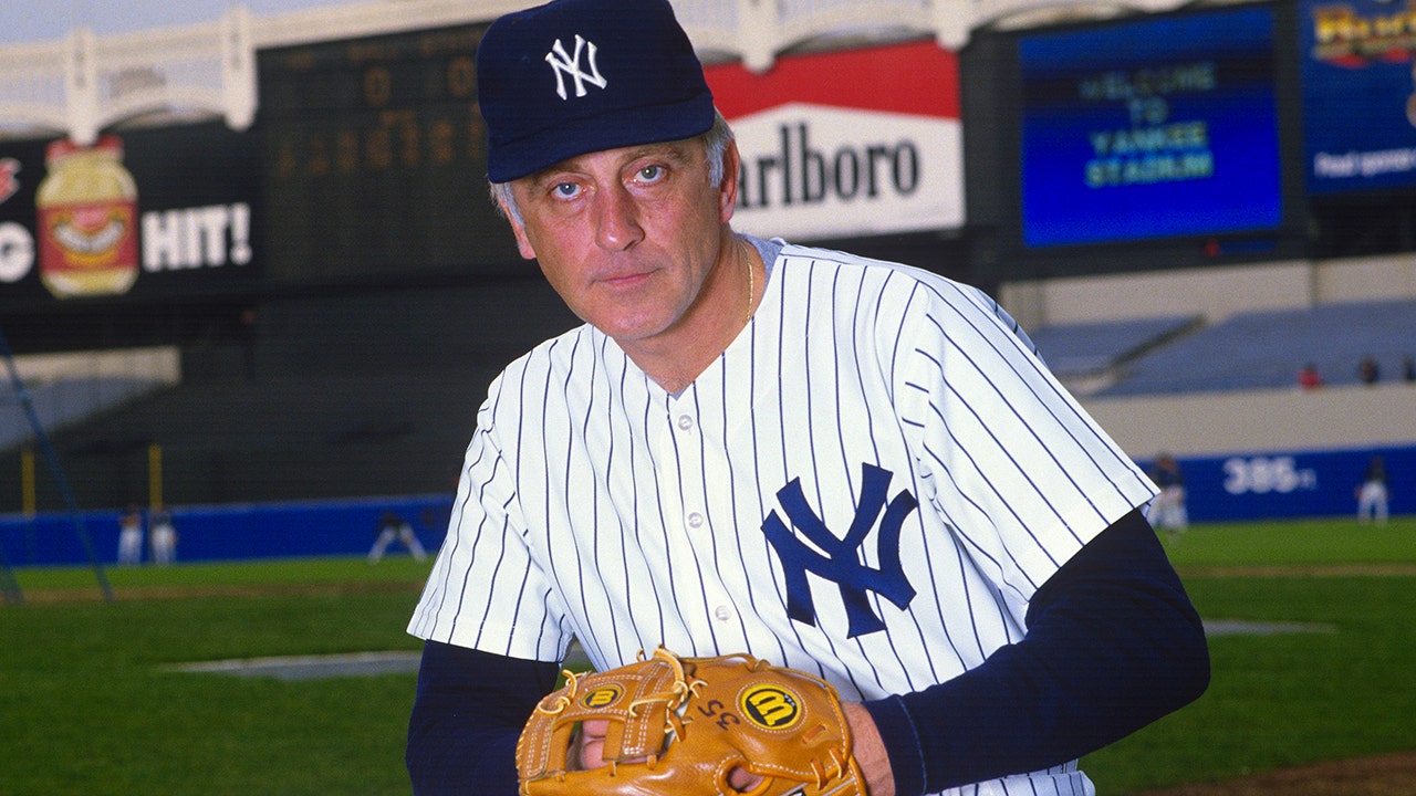Phil Niekro, Hall of Fame knuckleball pitcher, dead at 81