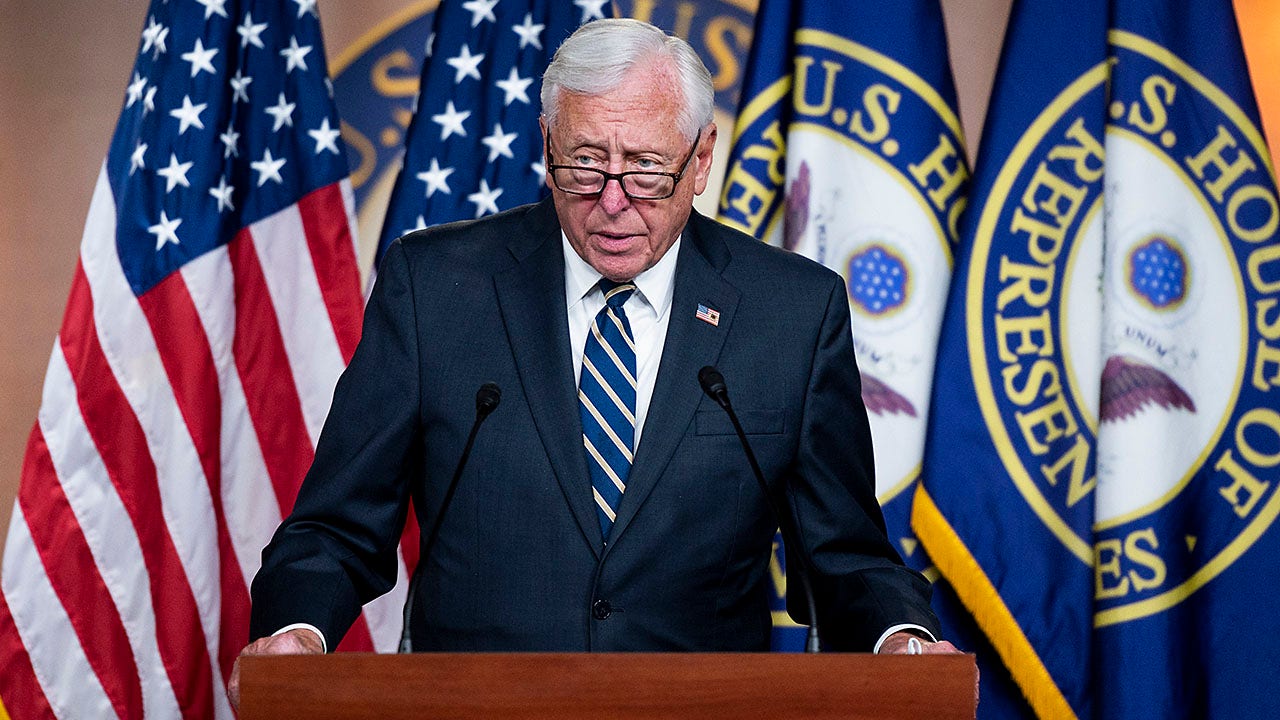 Hoyer vows to pass comprehensive immigration reform in the coming months