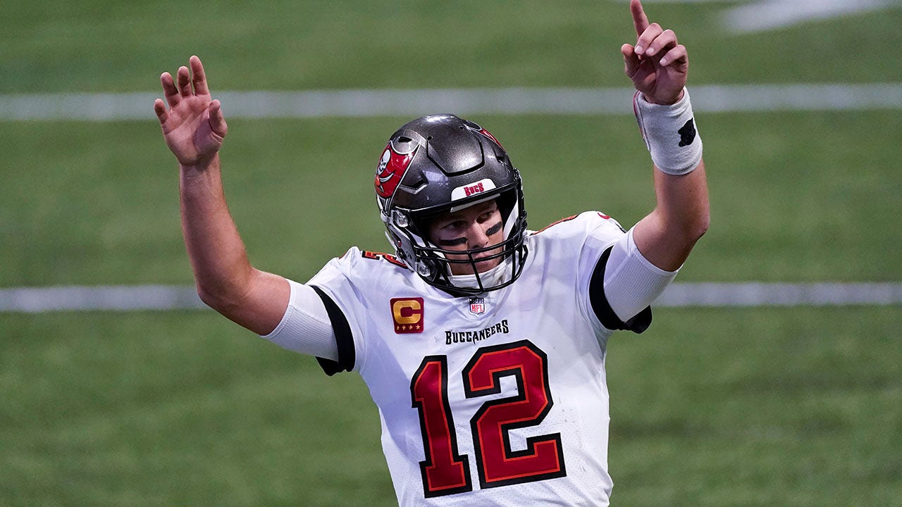 Tom Brady's touchdown pass to Antonio Brown completes Buccaneers' comeback  victory vs. Falcons