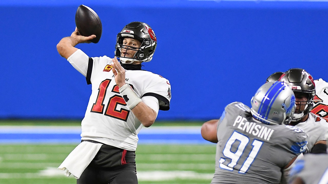 Tampa Bay Buccaneers' Tom Brady puts on a show against Detroit Lions in  what might be his last game at Ford Field