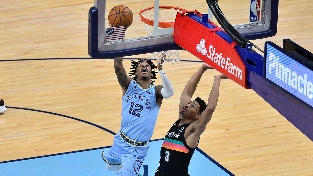 DeRozan leads Spurs past Grizzlies as Morant has 44 points