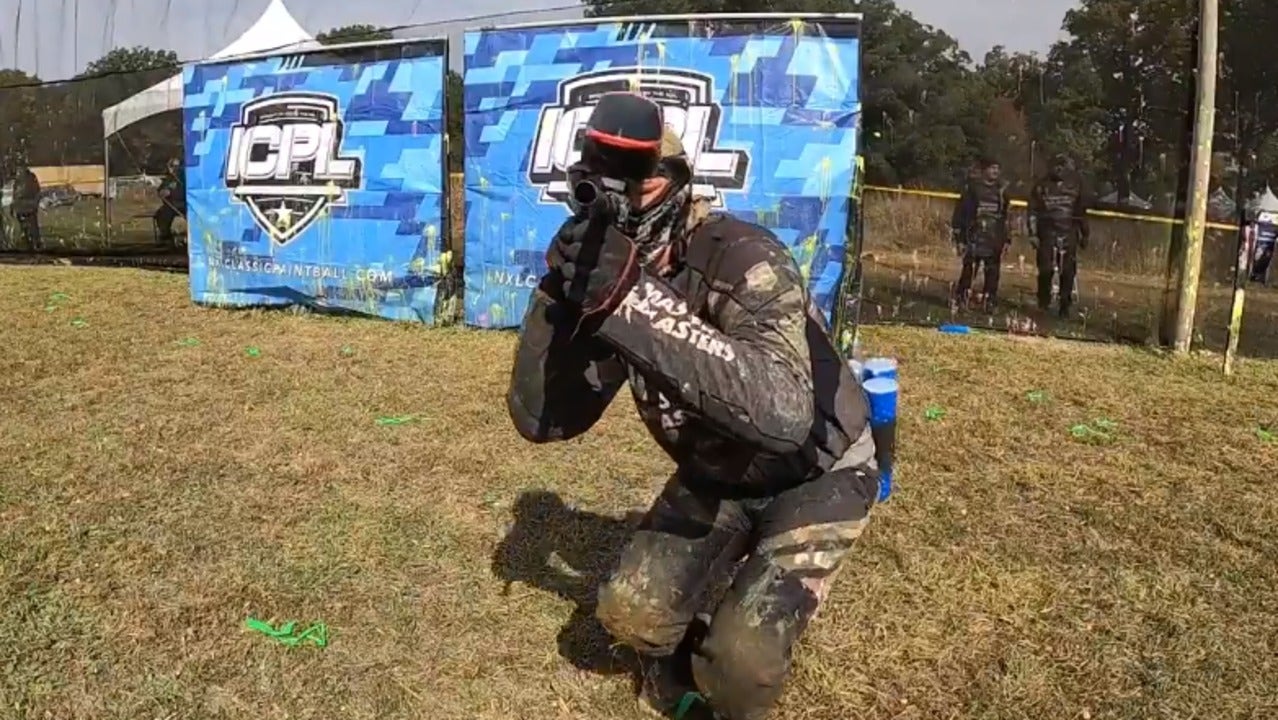 Insurance executive ditches corporate America to play professional