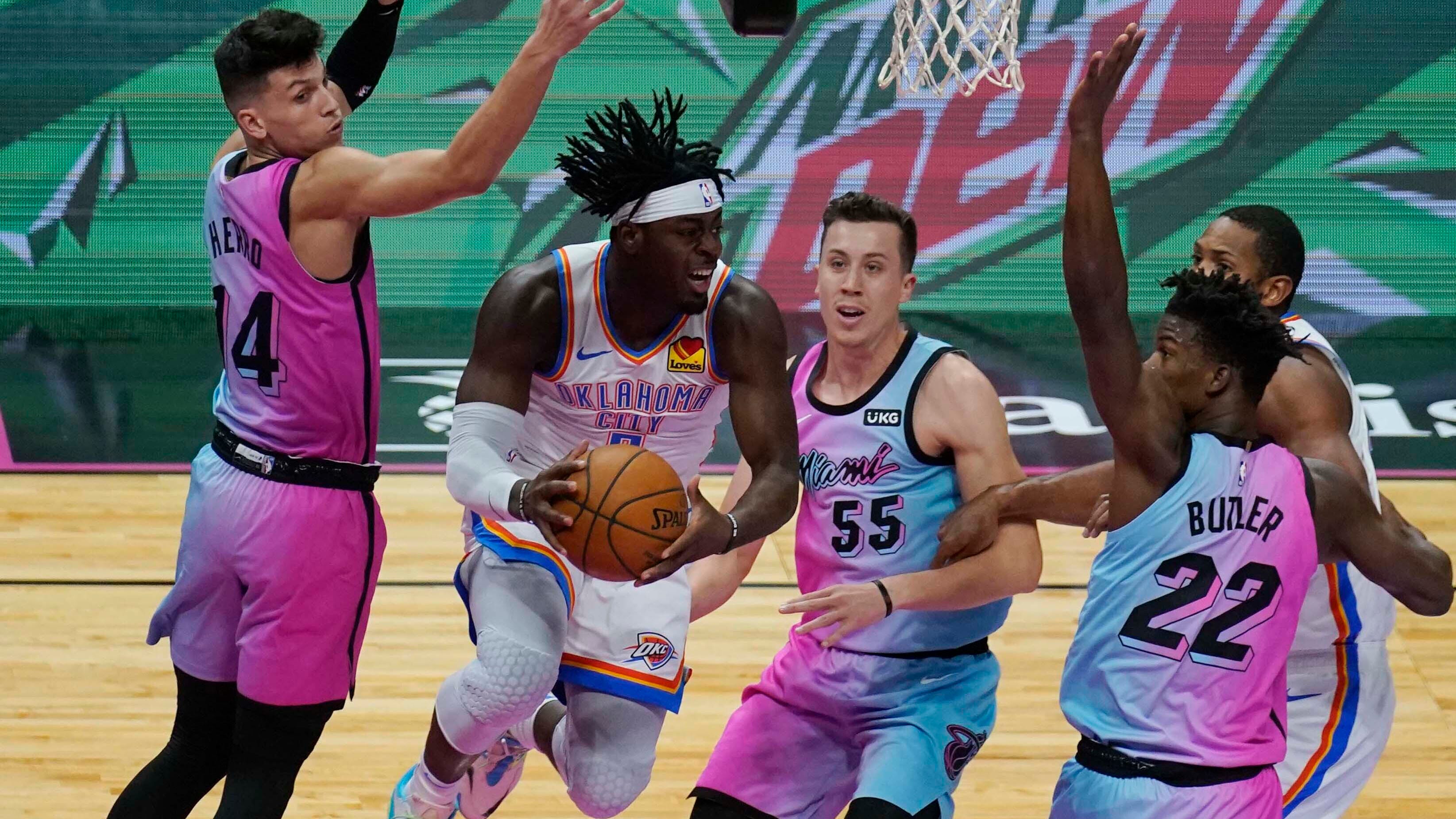 Heat go on 20-0 run, roll past Thunder 118-90