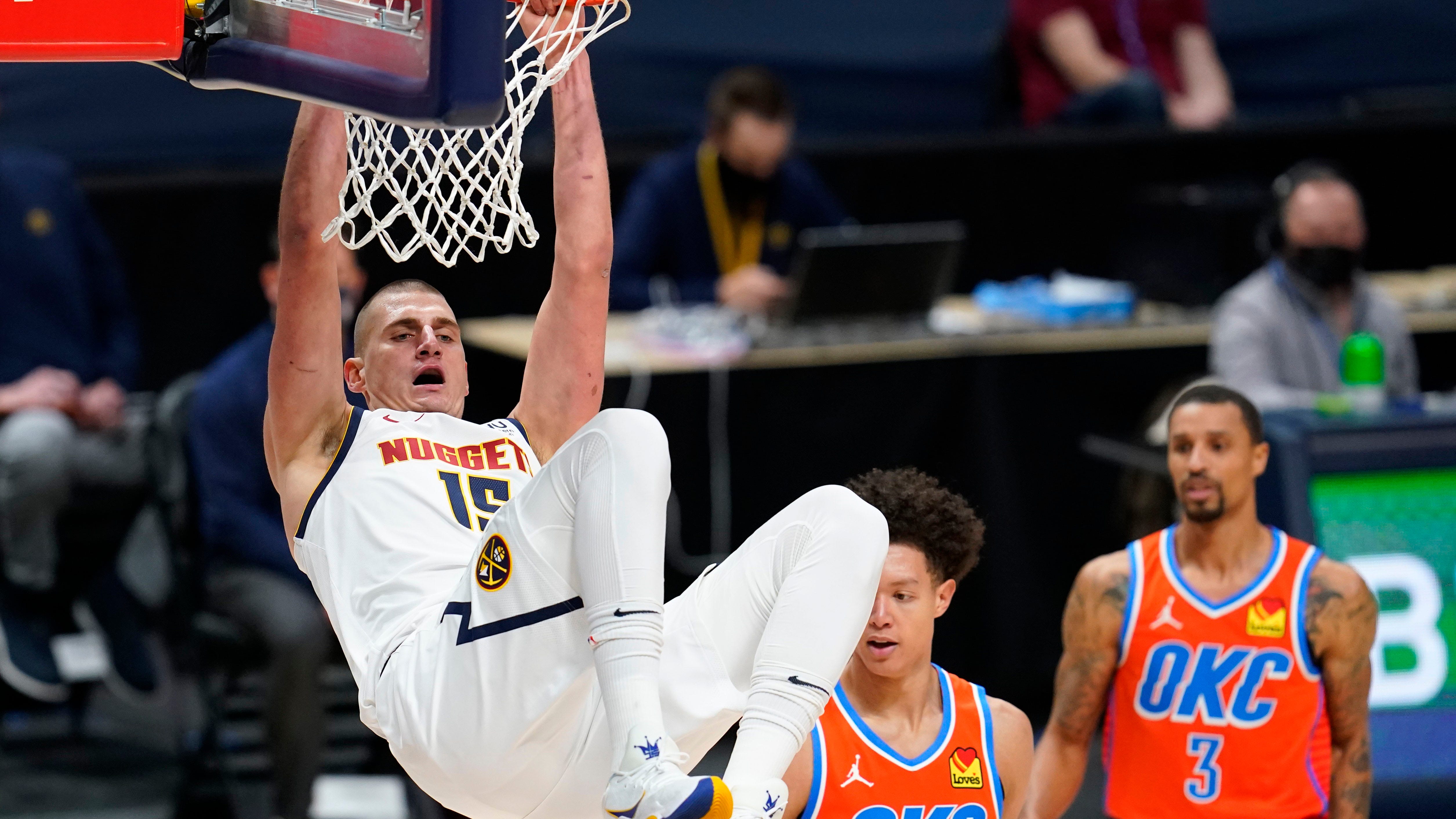 Jokic scores 27 in 3 quarters, Nuggets rout Thunder 119-101