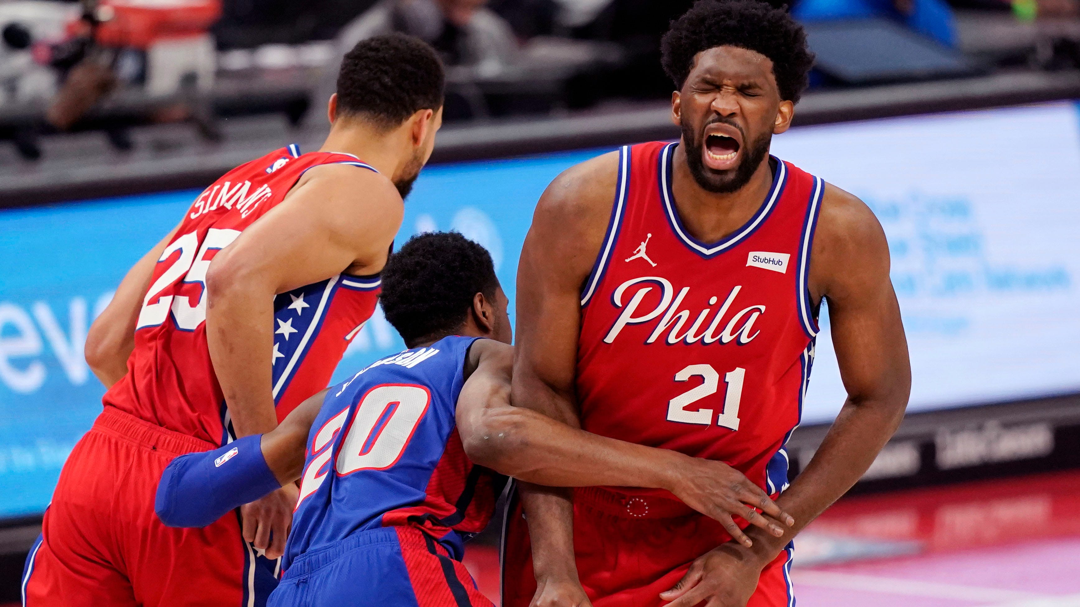 Wartas Wartas Embiid hits late free throws, 76ers beat Pistons 114110