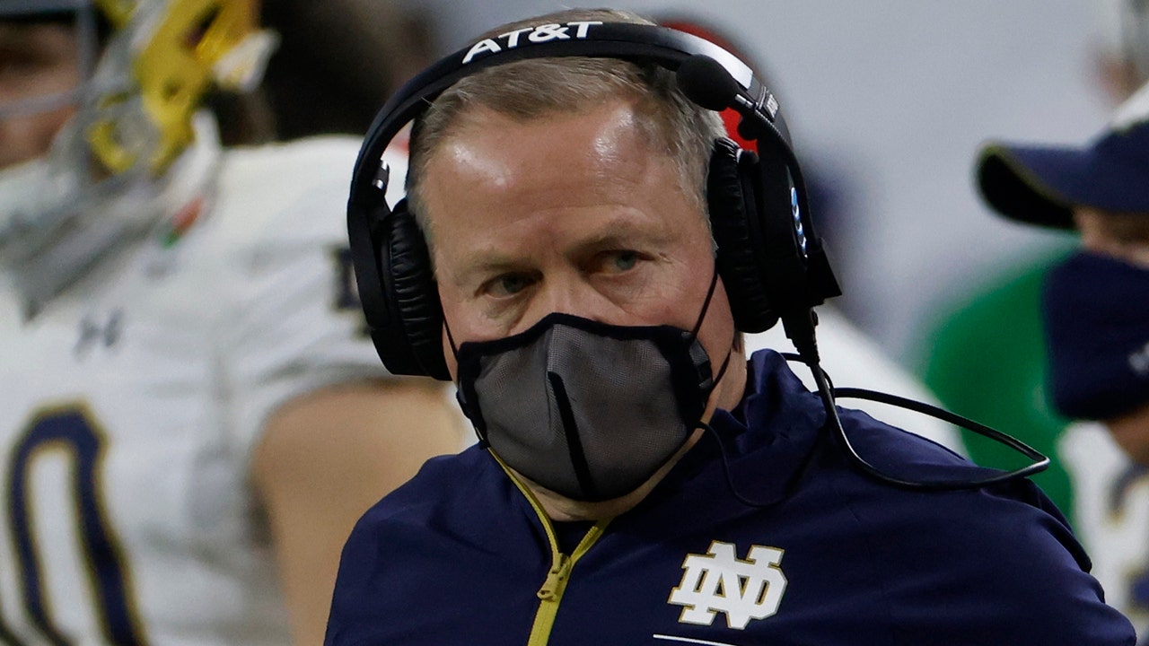 Notre Dame’s Brian Kelly picks up the media after losing to Alabama