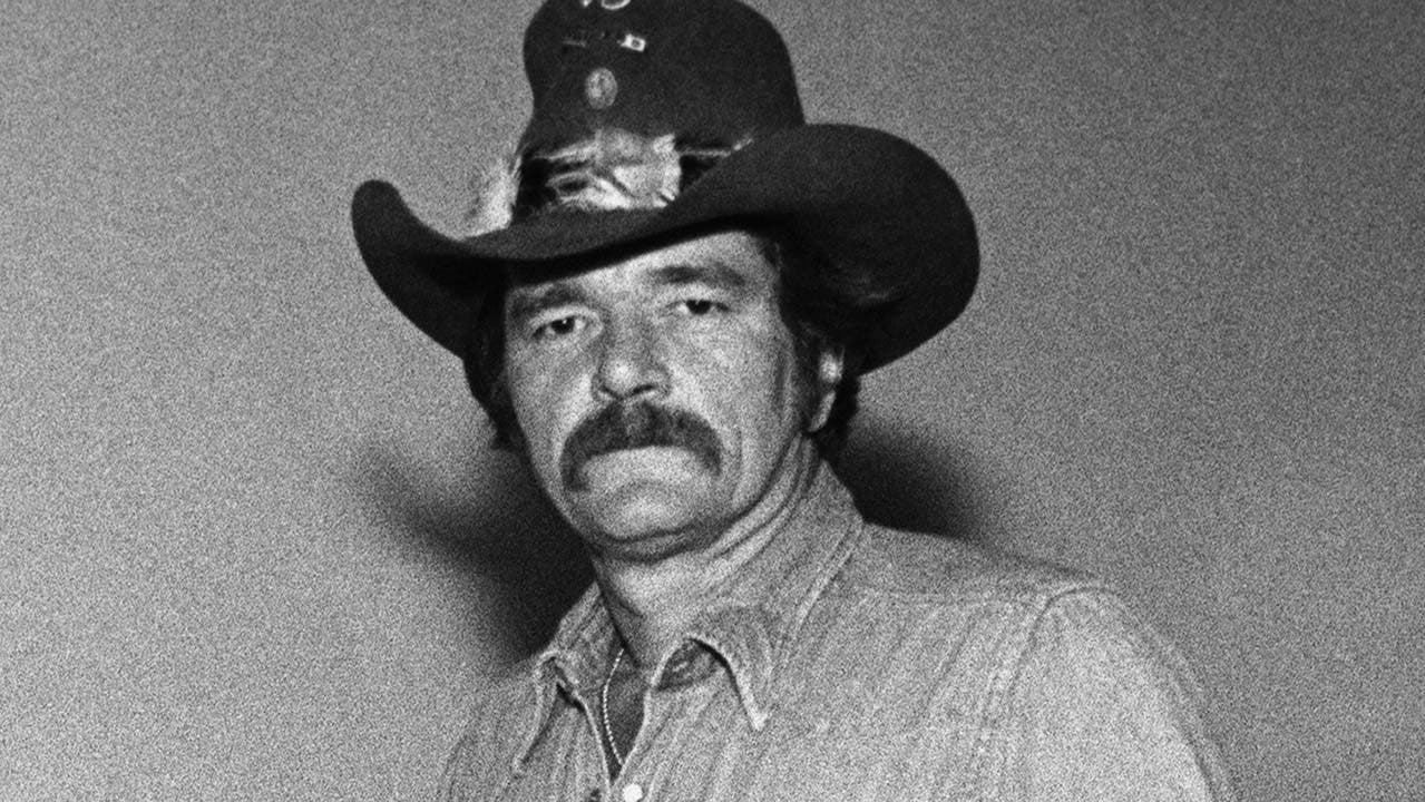 Ed Bruce, ‘Moms Don’t Let Your Babies Grow Up to Be Cowboys’ singer, dies at 81