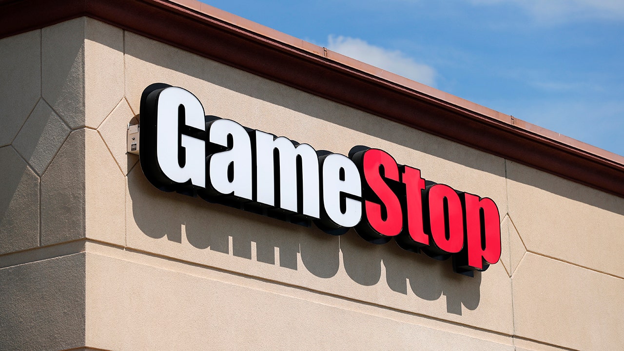 Florida man displays ‘Buy GameStop Stock’ banner over Miami amid commercial frenzy