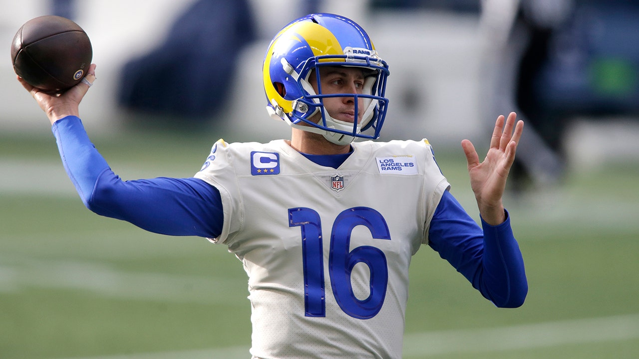 Los Angeles Rams - First look at Jared Goff in full uniform at the