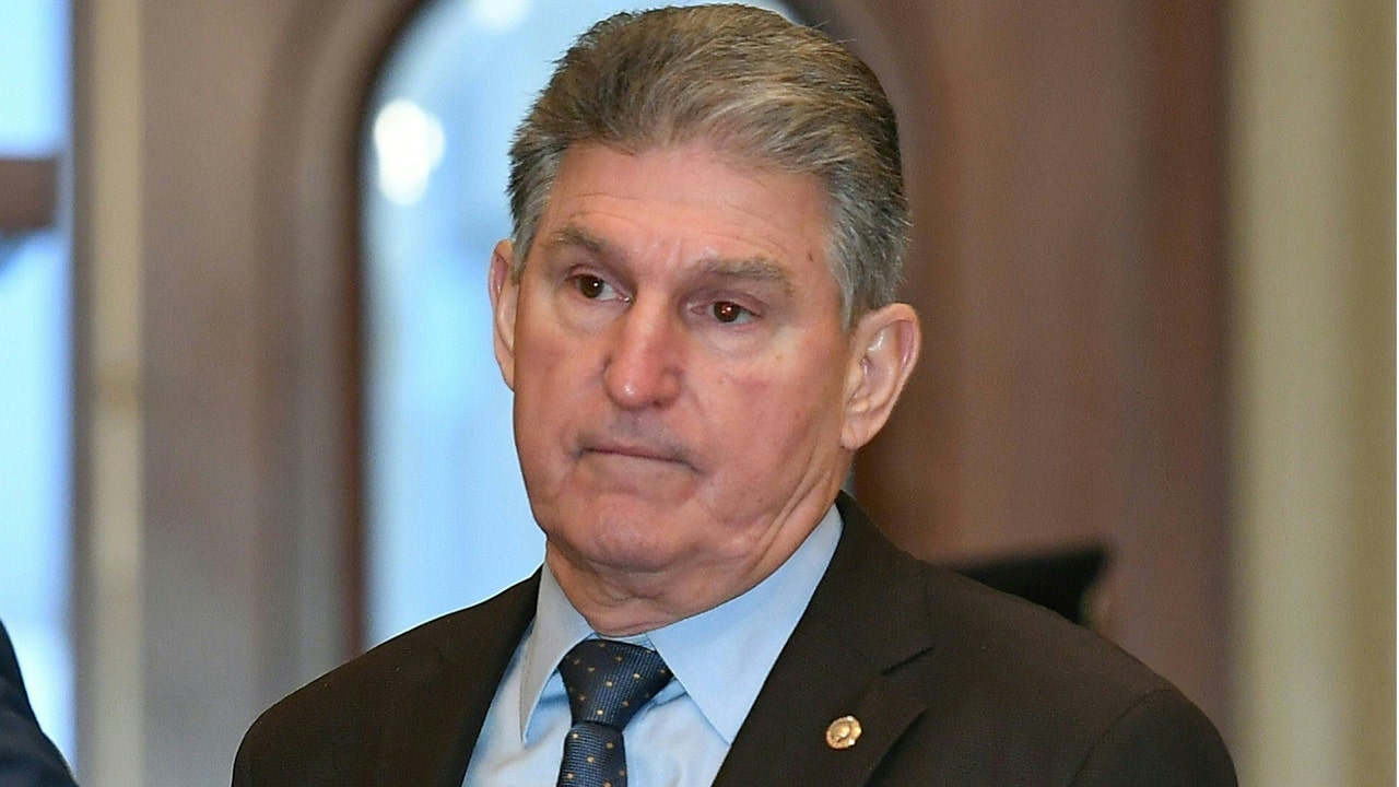 Manchin says the withdrawal of the 14th Amendment must be “considered” by Sens.  Hawley, Cruz