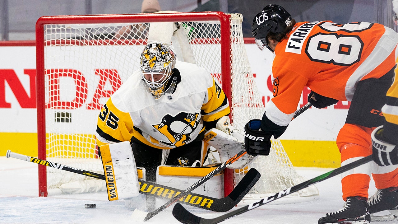 Flyers defeat Penguins 4-3 in OT