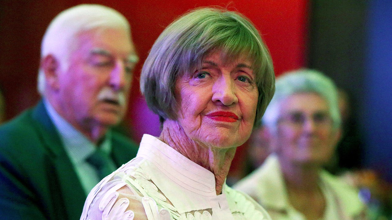 Tennis legend Margaret Court receives the best Australian honor;  is facing massive setbacks due to anti-LGBT views