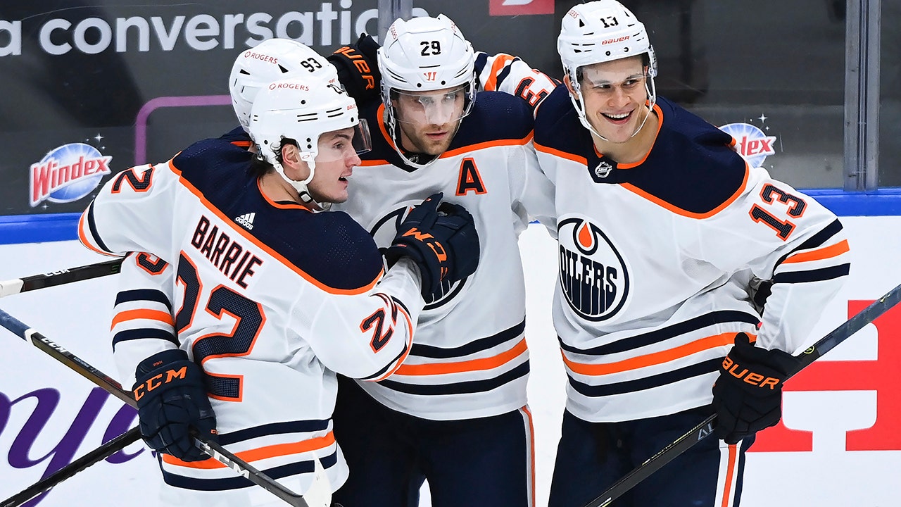 Draisaitl breaks 3rd-period tie, Oilers beat Maple Leafs 3-1