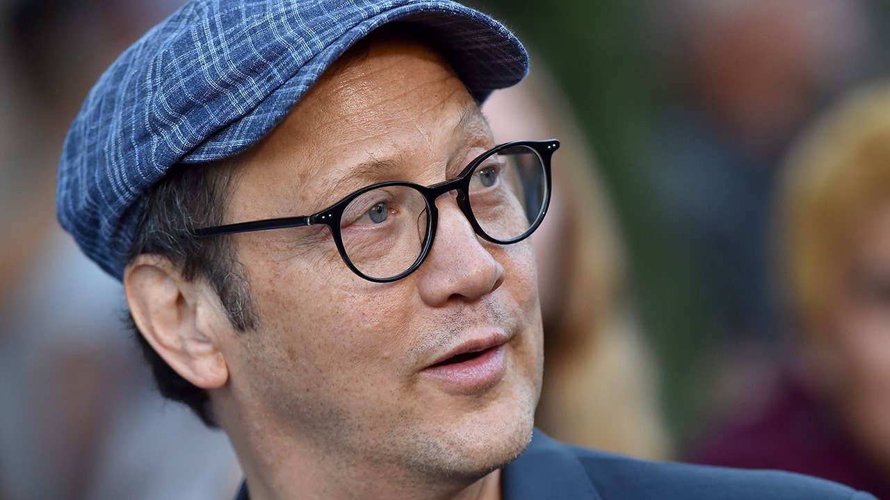 Rob Schneider goes off on coronavirus vaccine in Twitter tirade: 'Just say no'