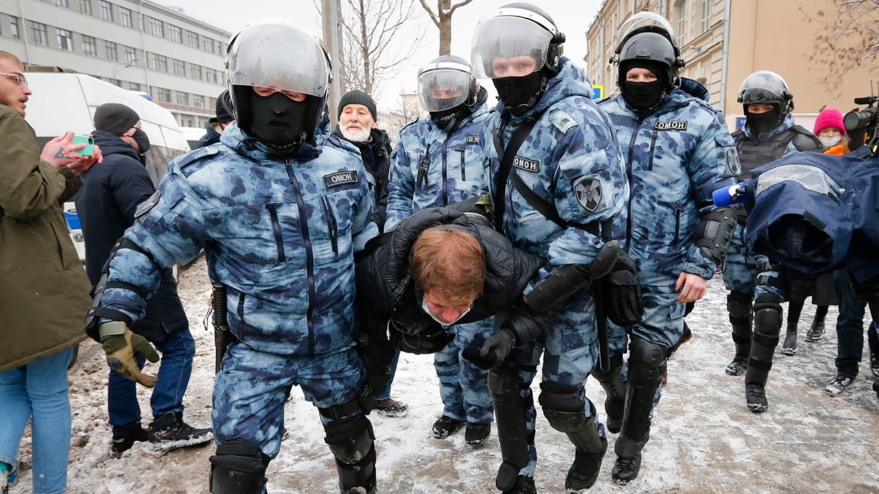 Russia Arrests Over 4 000 At Wide Protests Backing Navalny Fox News