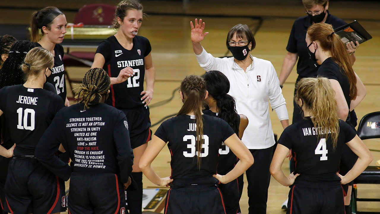 Oregon out of top 10 of women's Top 25 after loss to UCLA