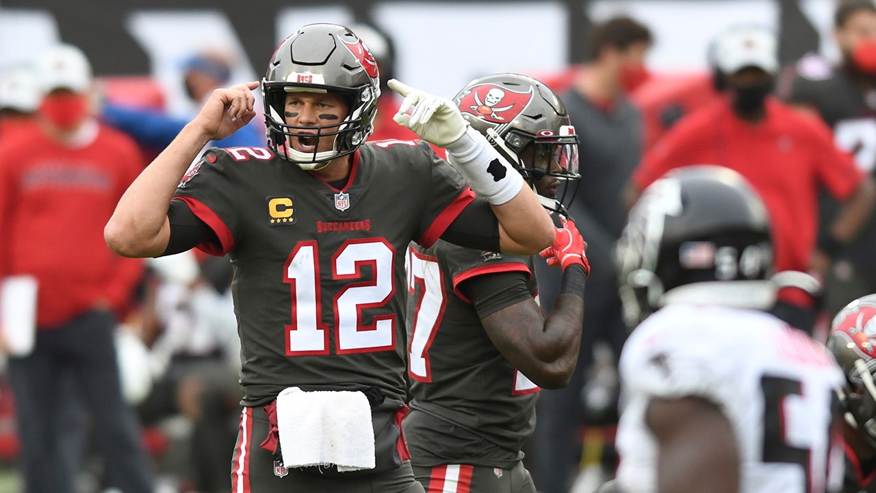 Saturday's NFL playoffs: Tom Brady leads Bucs to first postseason