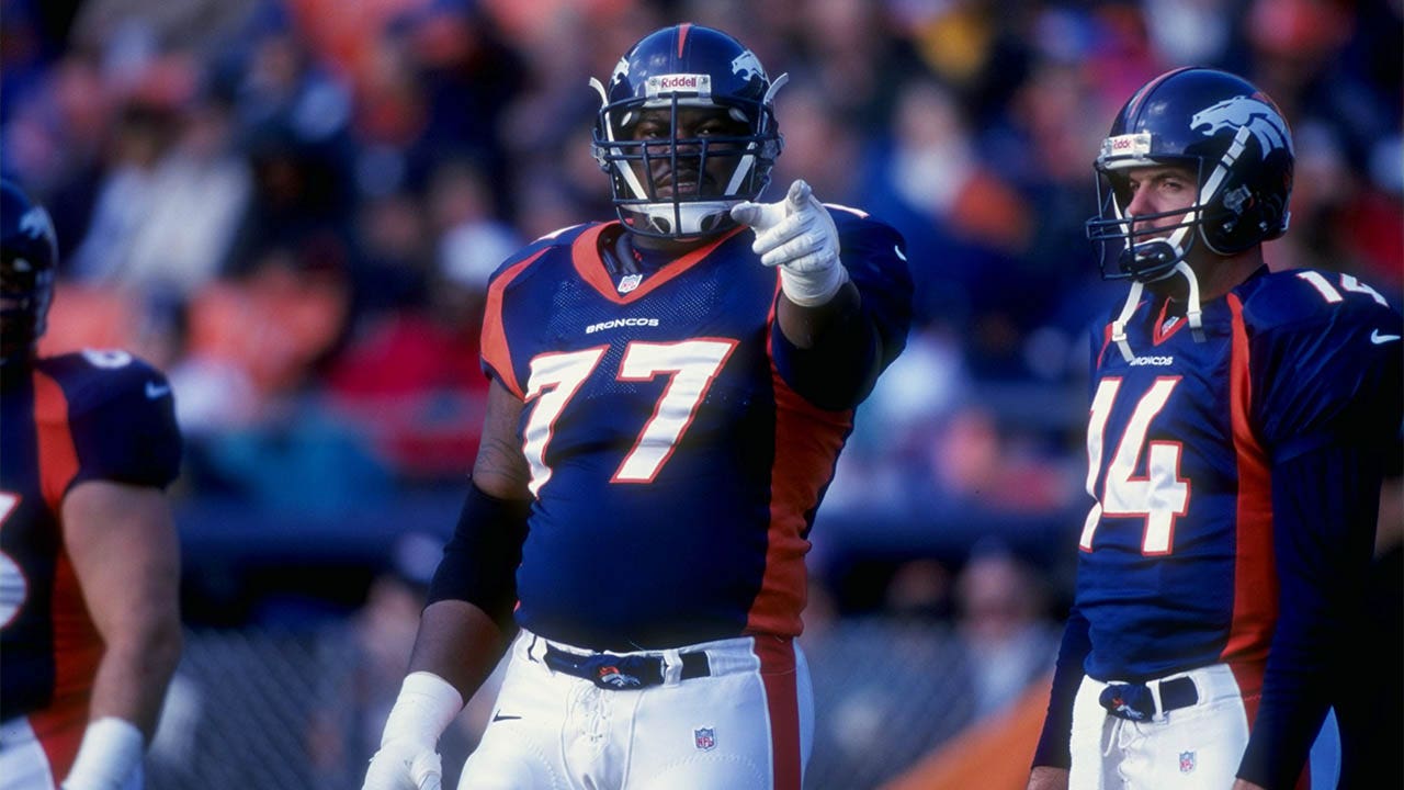 Tony Jones, two-time offensive linebacker of the Super Bowl champion, has died at 54