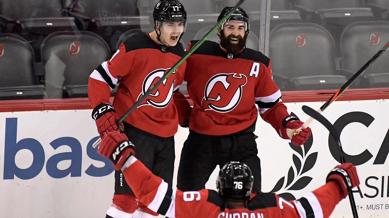 Egor Shrangovich's OT goal gives Devils 2-1 win over Bruins