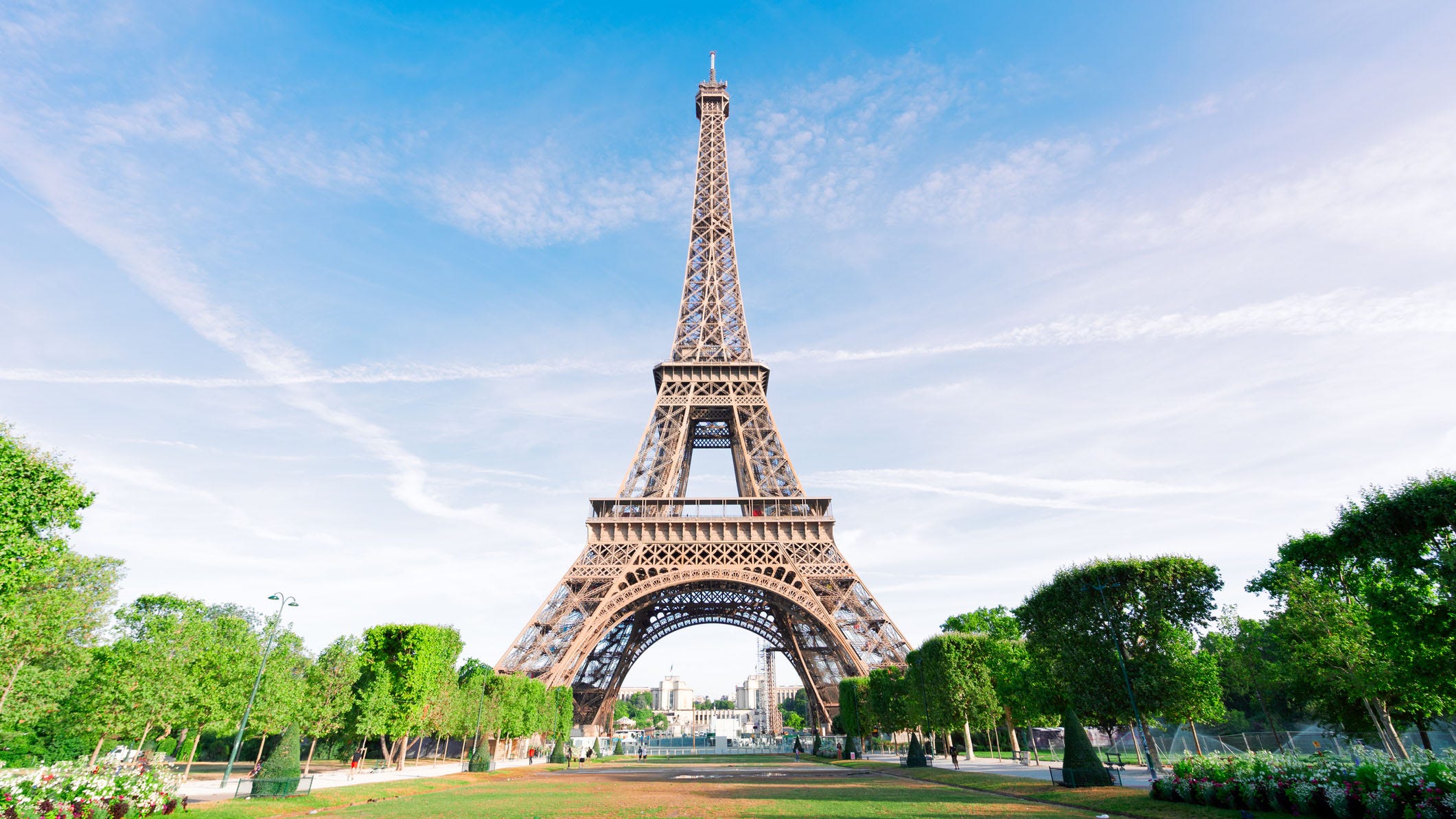 Two ‘drunk’ American tourists spend night in Eiffel Tower: report
