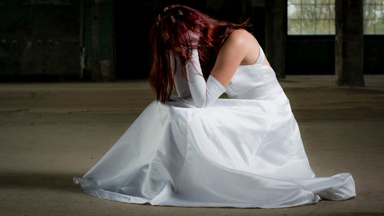 Groom's sister criticizes bride for wearing dress that doesn't hide childhood scar