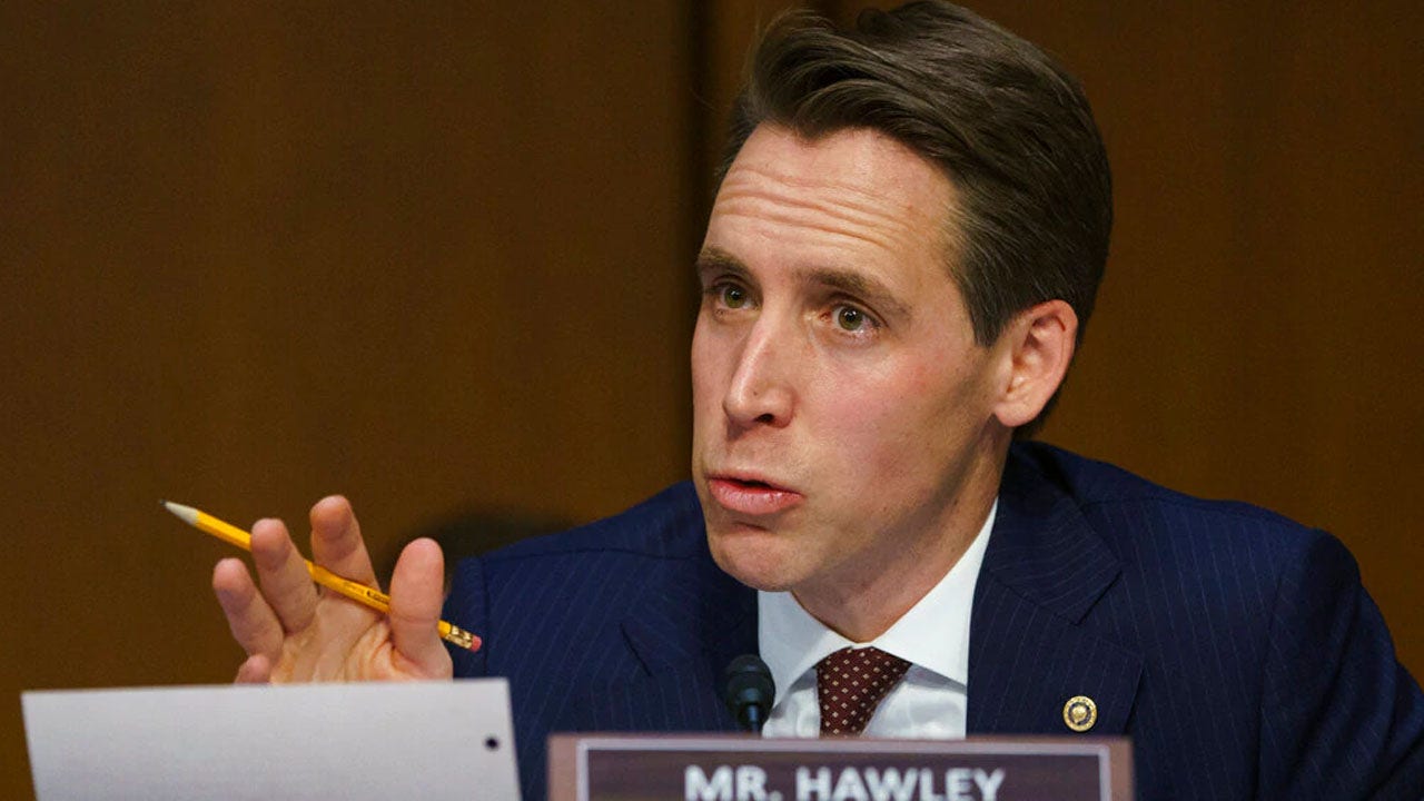 Hawley, Cotton grill DOJ official on memo targeting threats against teachers, school board members