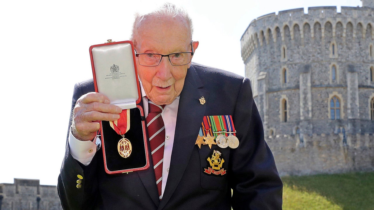 Capt. Tom Moore, veterinarian from World War II, whose career has cheered in the UK, dies at 100