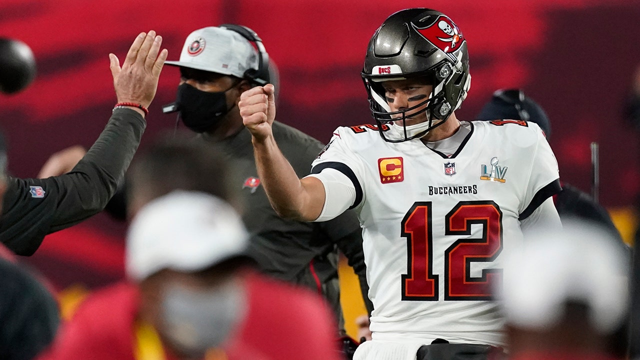 Buccaneers dominate Chiefs, Tom Brady earns 7th Super Bowl ring