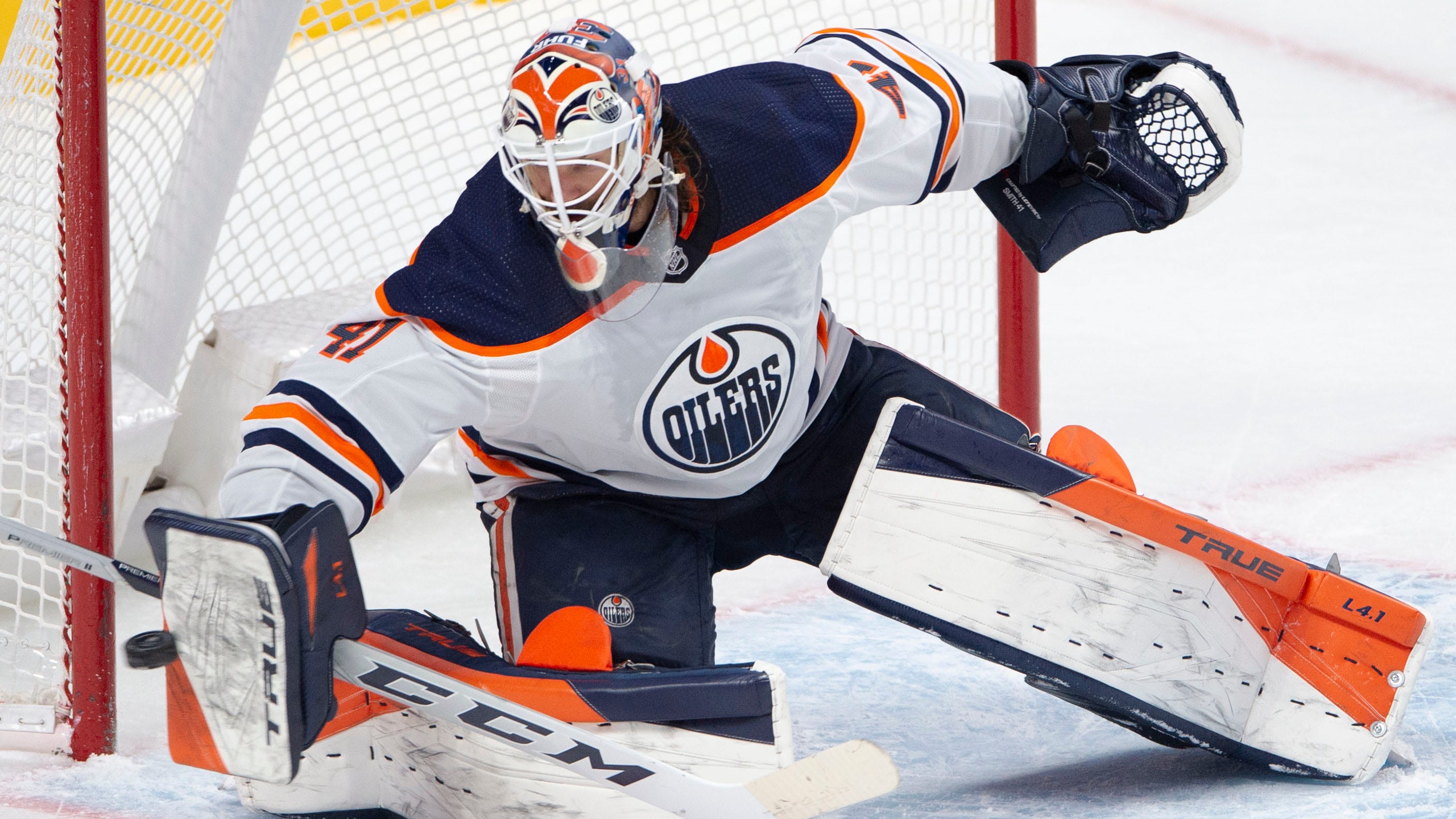 Smith makes 38 saves for 40th shutout, Oilers beat Canadiens