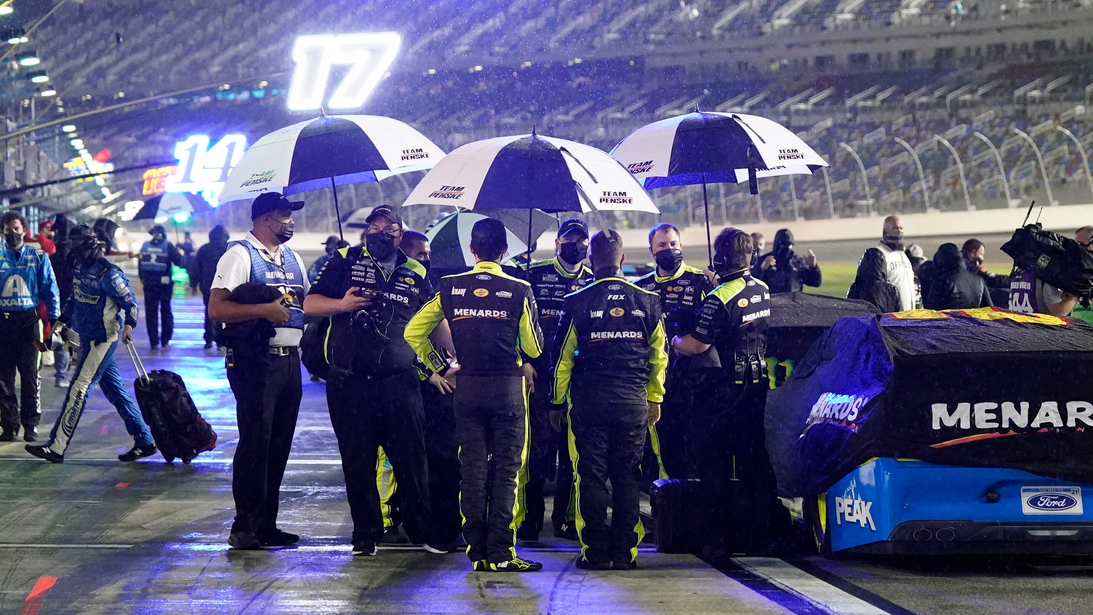 NASCAR prepares to open season with Daytona 500 as weather conditions cause additional hurdle for drivers