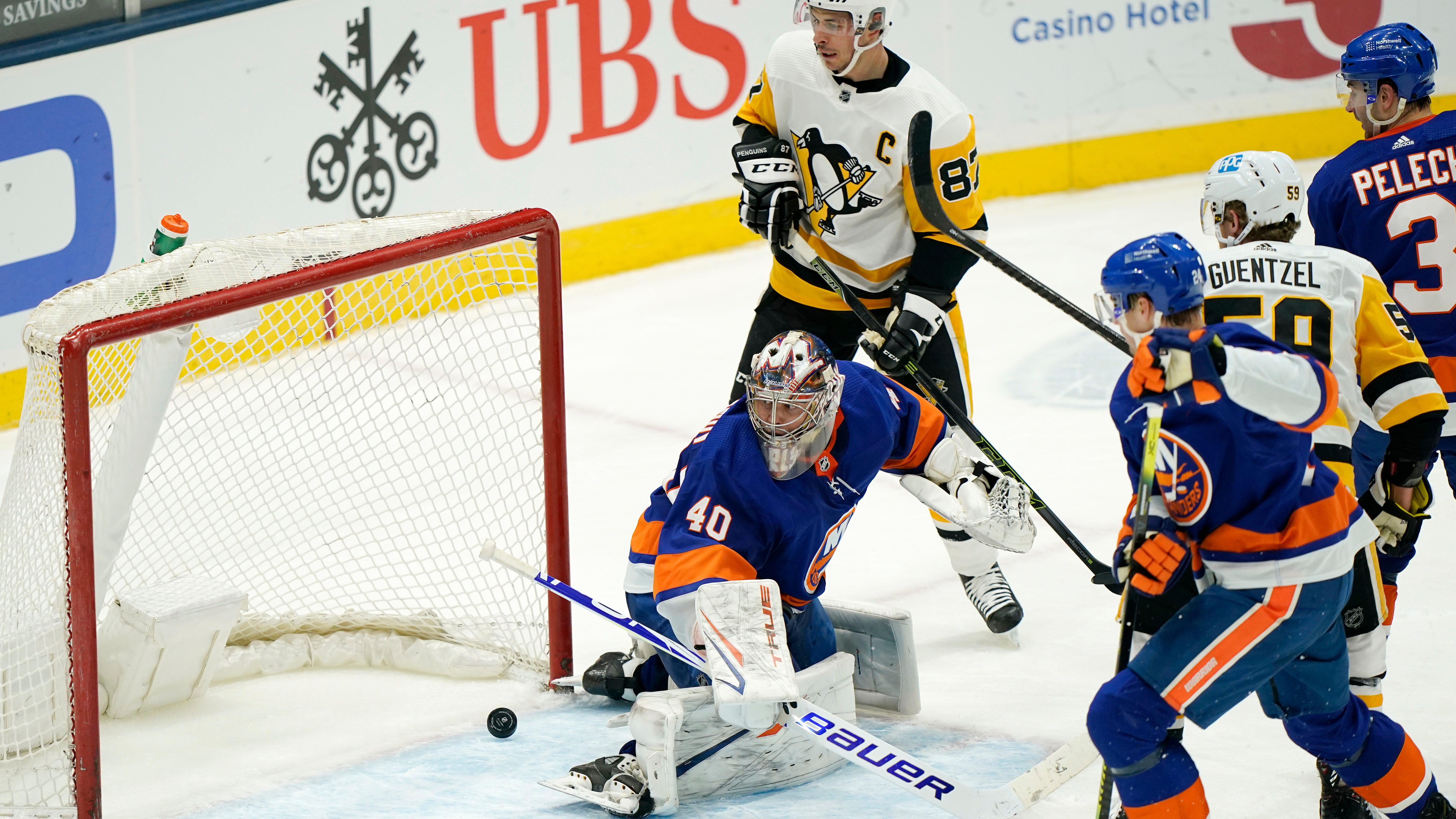 Penguins top Islanders 4-3 on Crosby's shootout goal