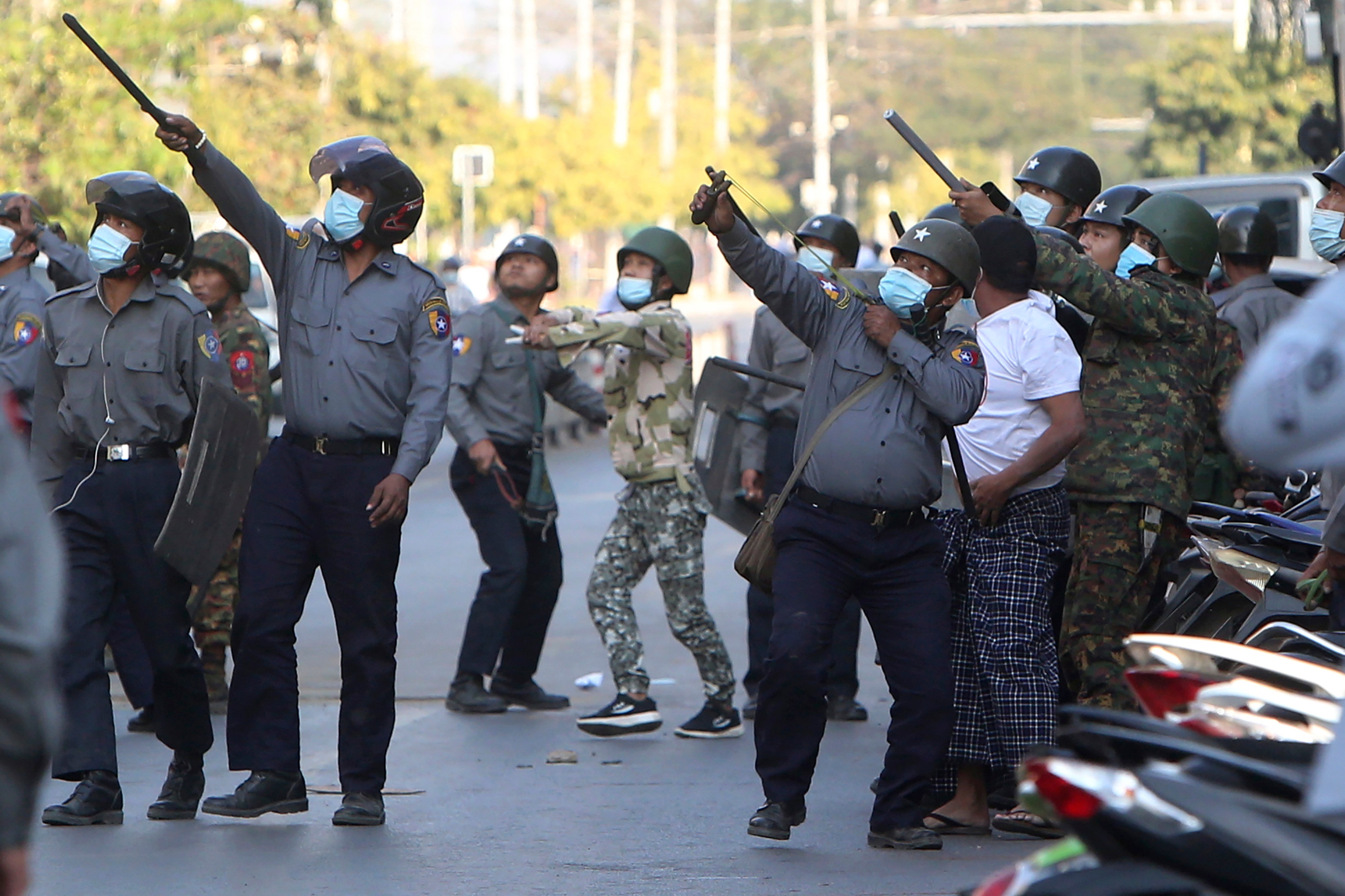 Burma security forces continue to intimidate with protests, US embassy authorizes voluntary evacuation