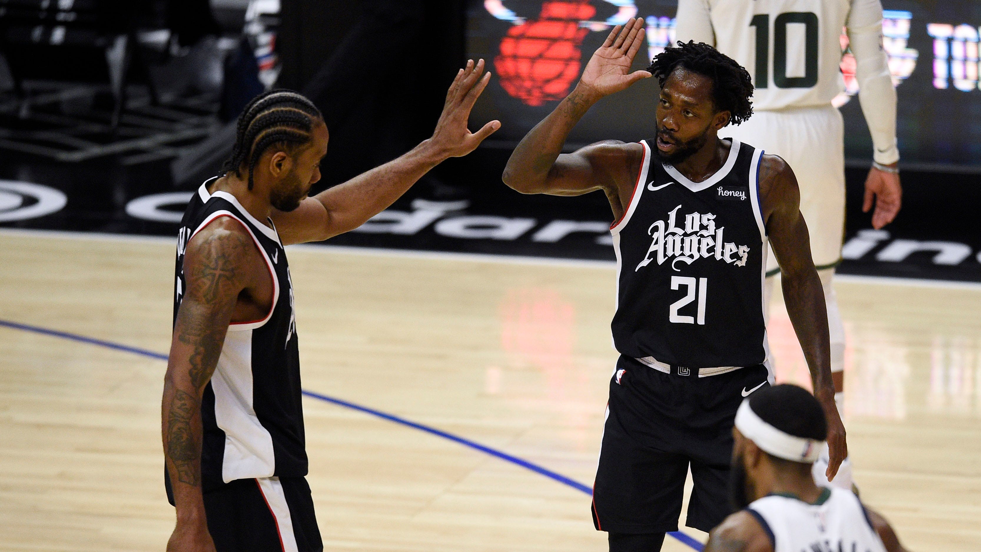 Clippers edge Jazz 116-112, snap Utah's 9-game win streak