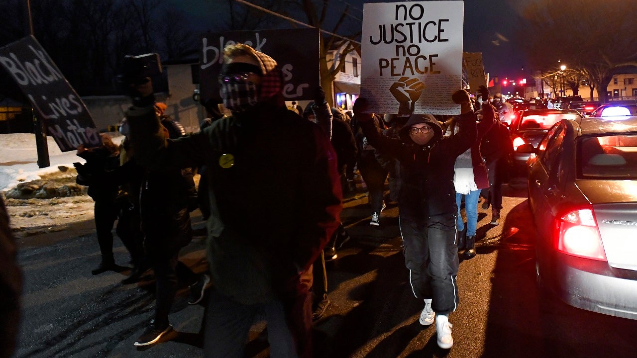 Daniel Prude ruling on the grand jury leads to protests in Rochester after the decision not to charge officers