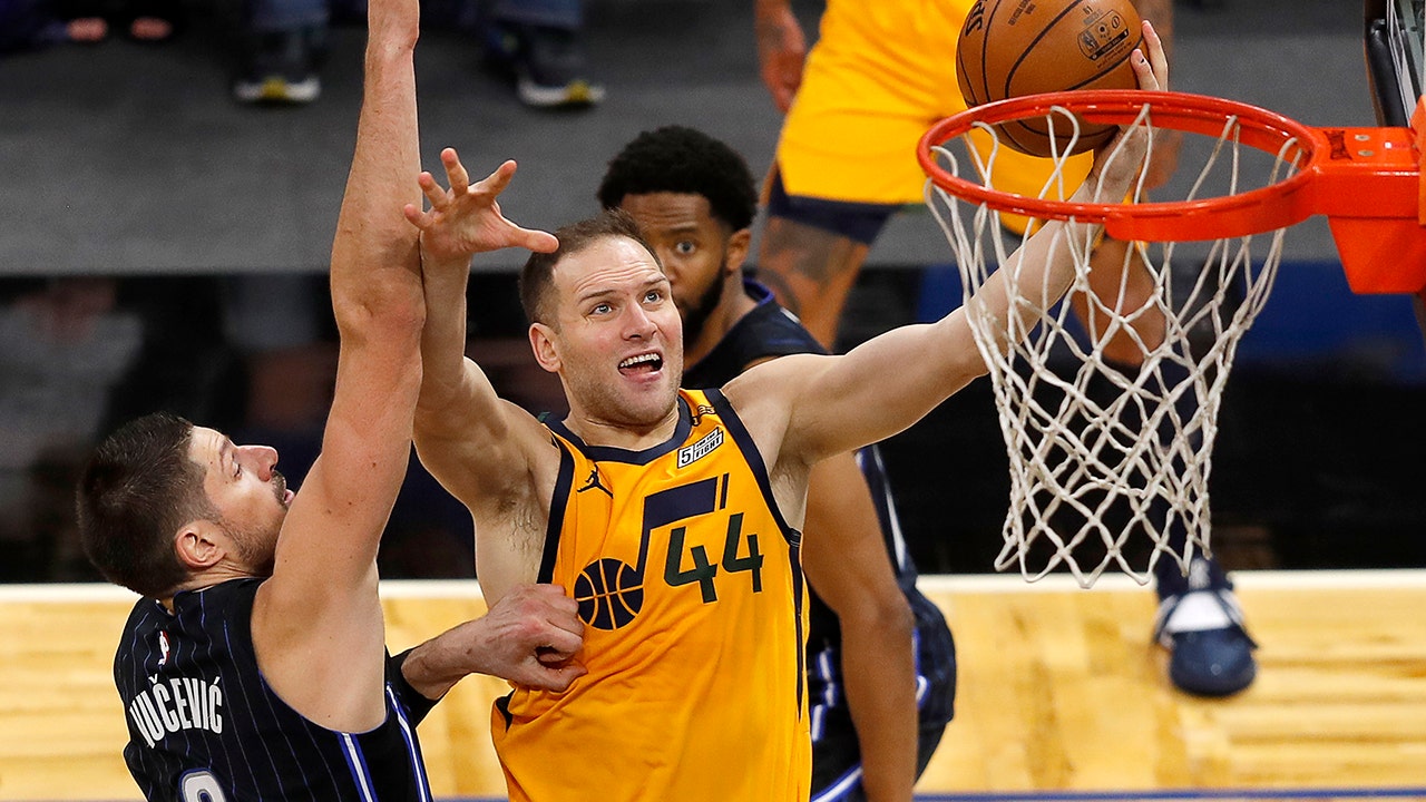 NBA-leading Jazz rebound from loss to beat Magic