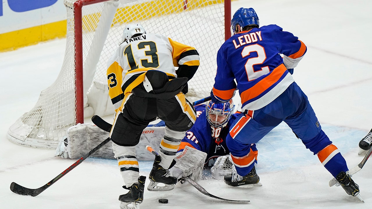 Islanders blank Penguins 2-0 behind rookie Sorokin - Fox News