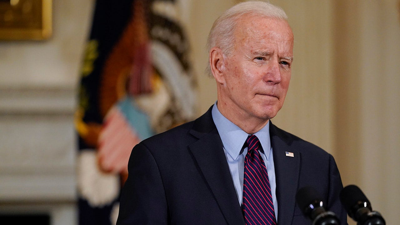 Biden says 'no motive' clear in Colorado nightclub shooting, calls for assault weapons ban