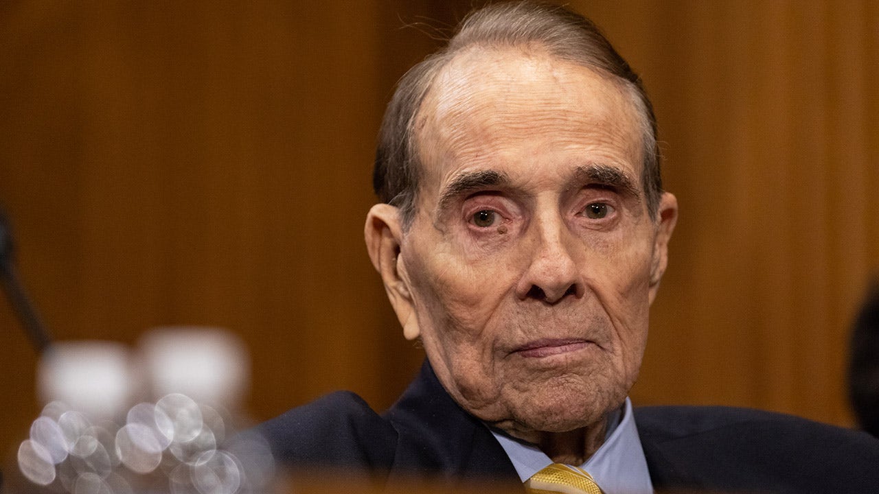 longtime GOP senator and presidential candidate Bob Dole dead at 98