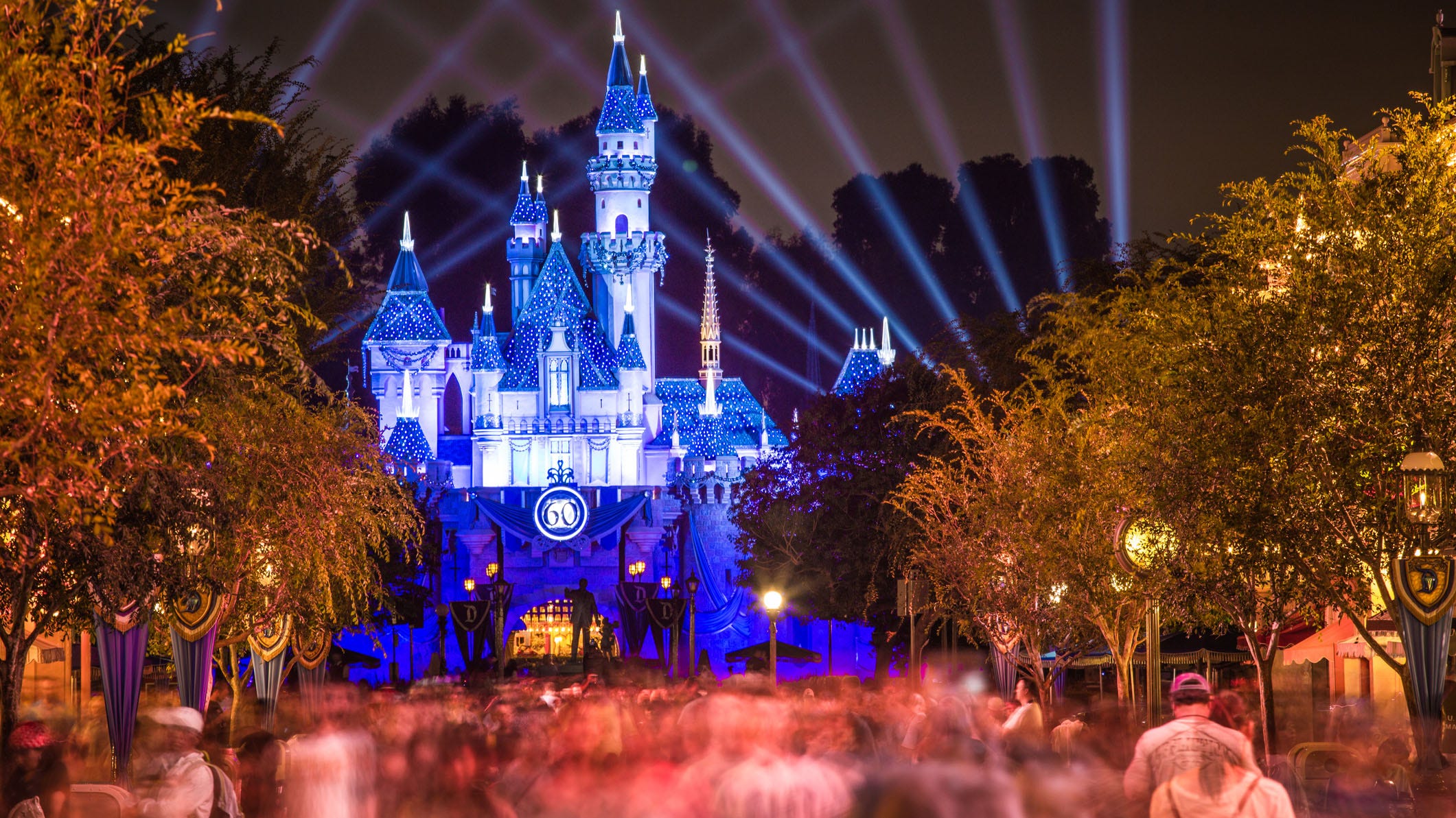 Disneyland reminds California residents to bring proof of residency