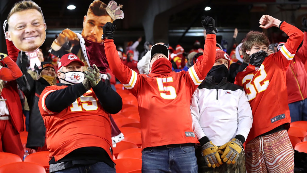 Chiefs fan, 4, receives good wishes in the midst of the fight against brain cancer