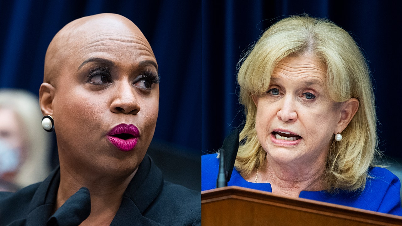 Democrats urge FDA to lift dispensing restriction on abortion drug mifepristone