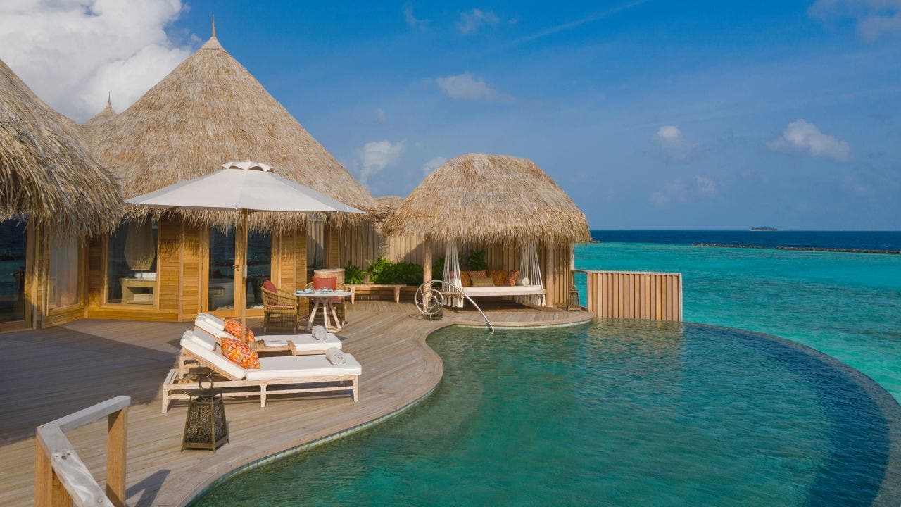 Private island resort in Maldives for rent for $ 1 million