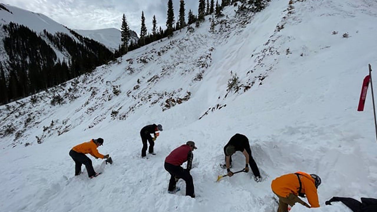 Colorado avalanche buries 3 skiers in remote areas under 6 meters of rubble, authorities recover bodies