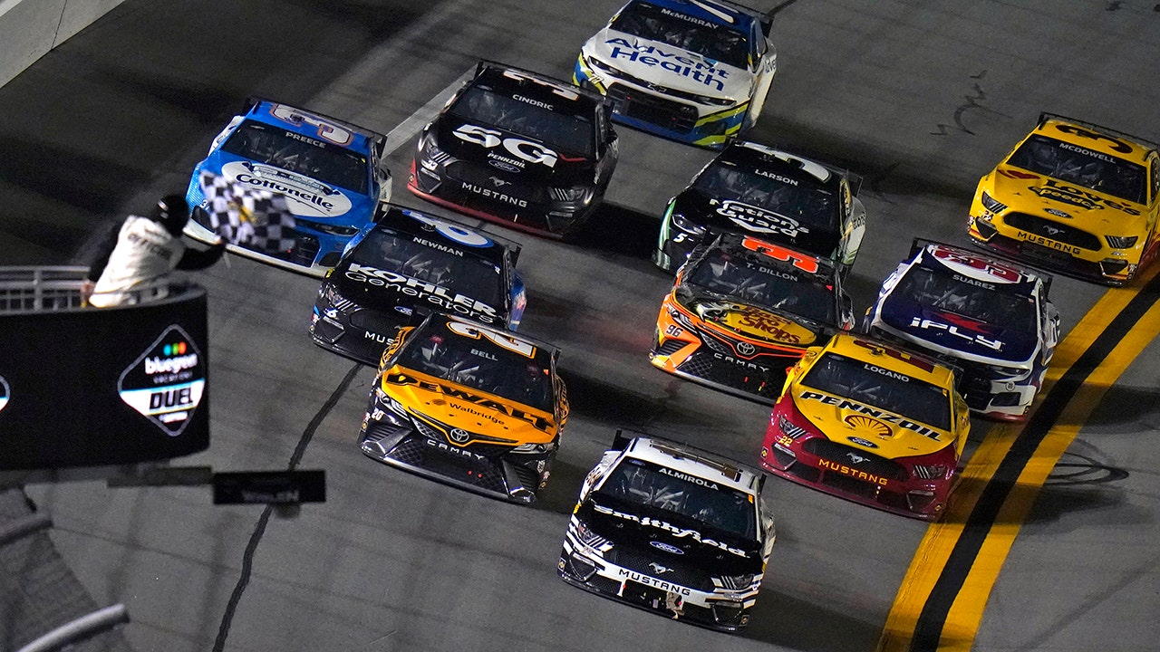 Almirola, Dillon win Daytona Duels