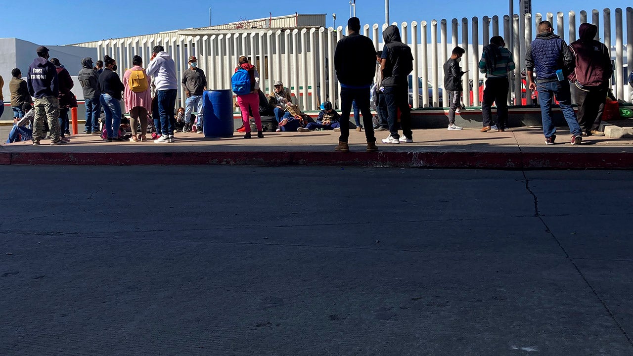 Texas border mayor says immigrants' COVID positivity concerns 'not a crisis'