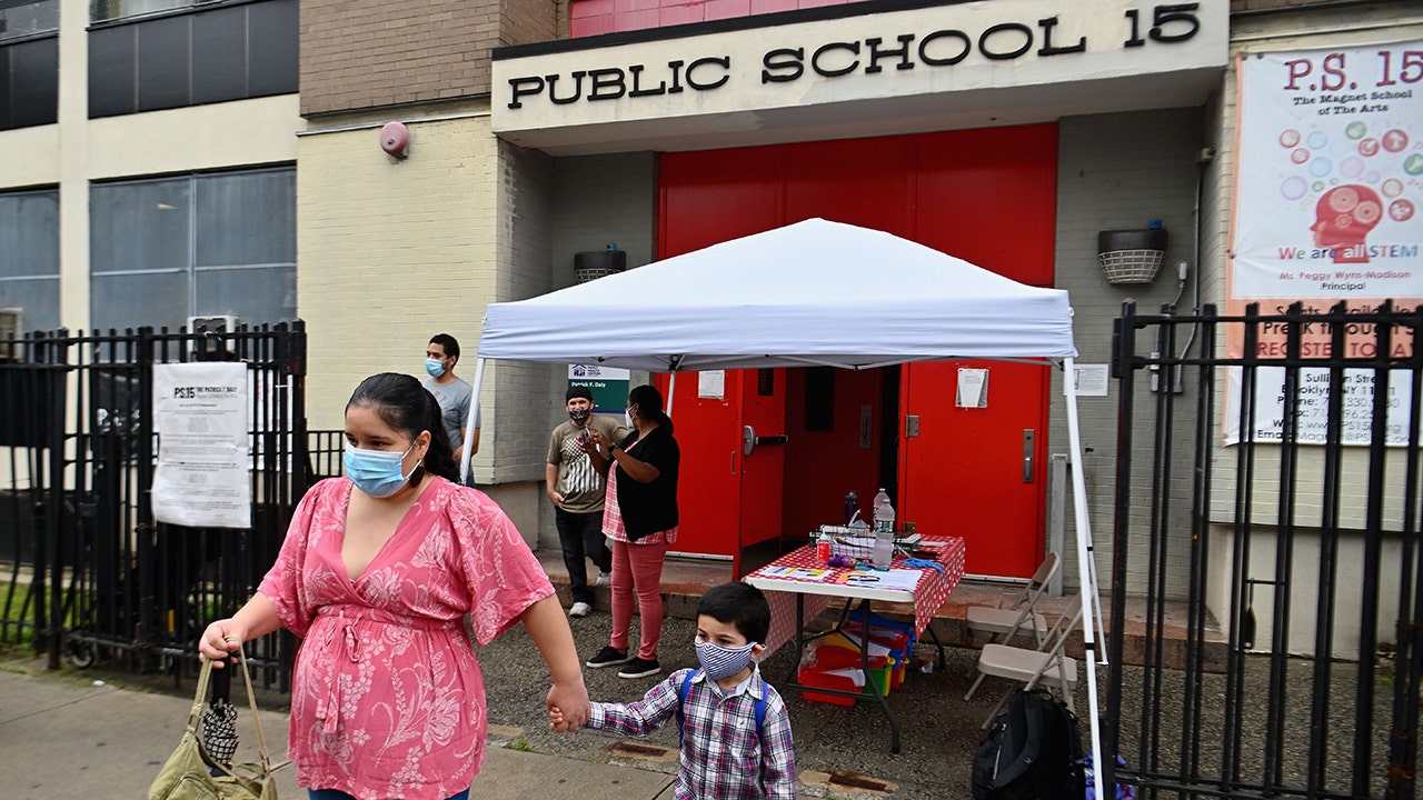 NYC seeks refunds for students whose family moved, pulled out because of COVID-19: WSJ - Vimarsana News