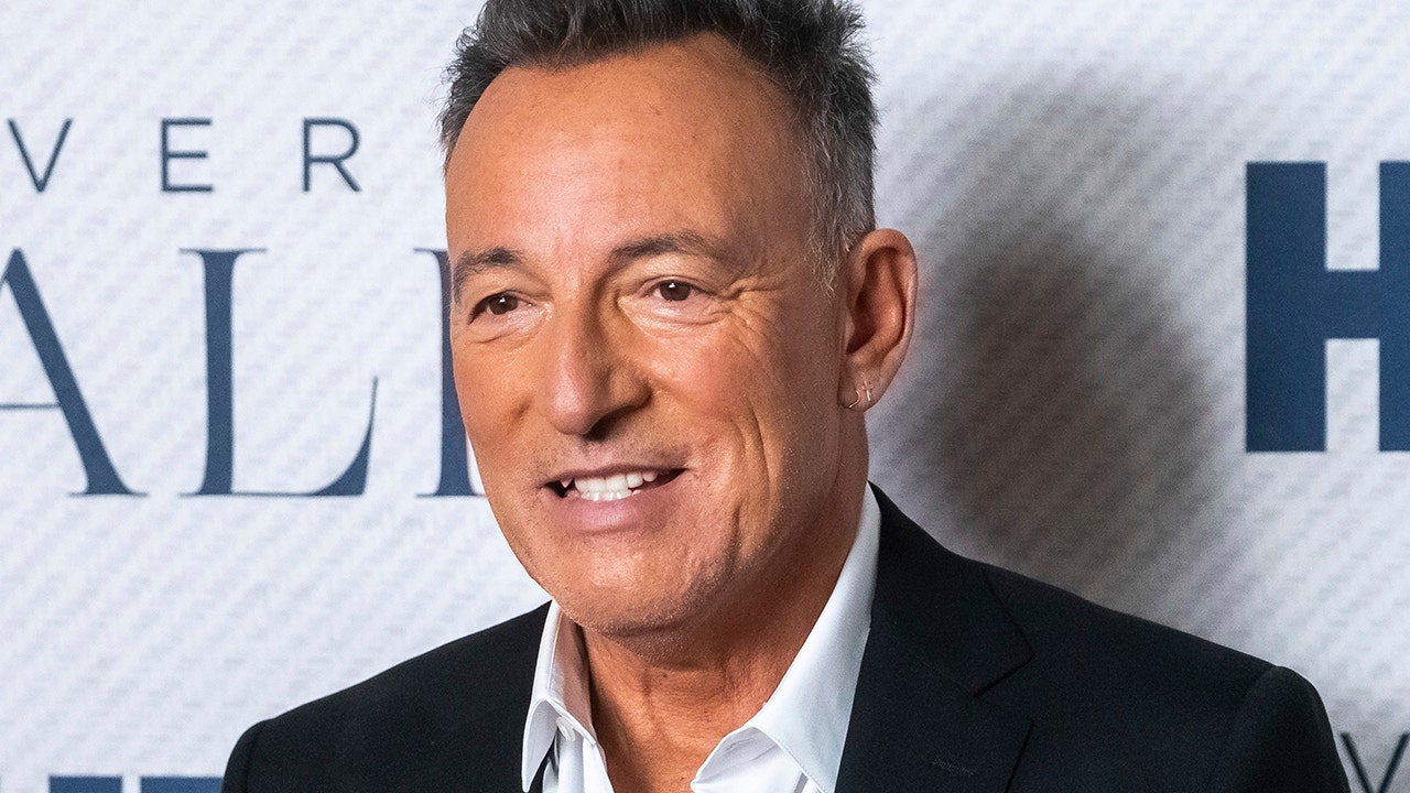 Bruce Springsteen returning to Broadway in June