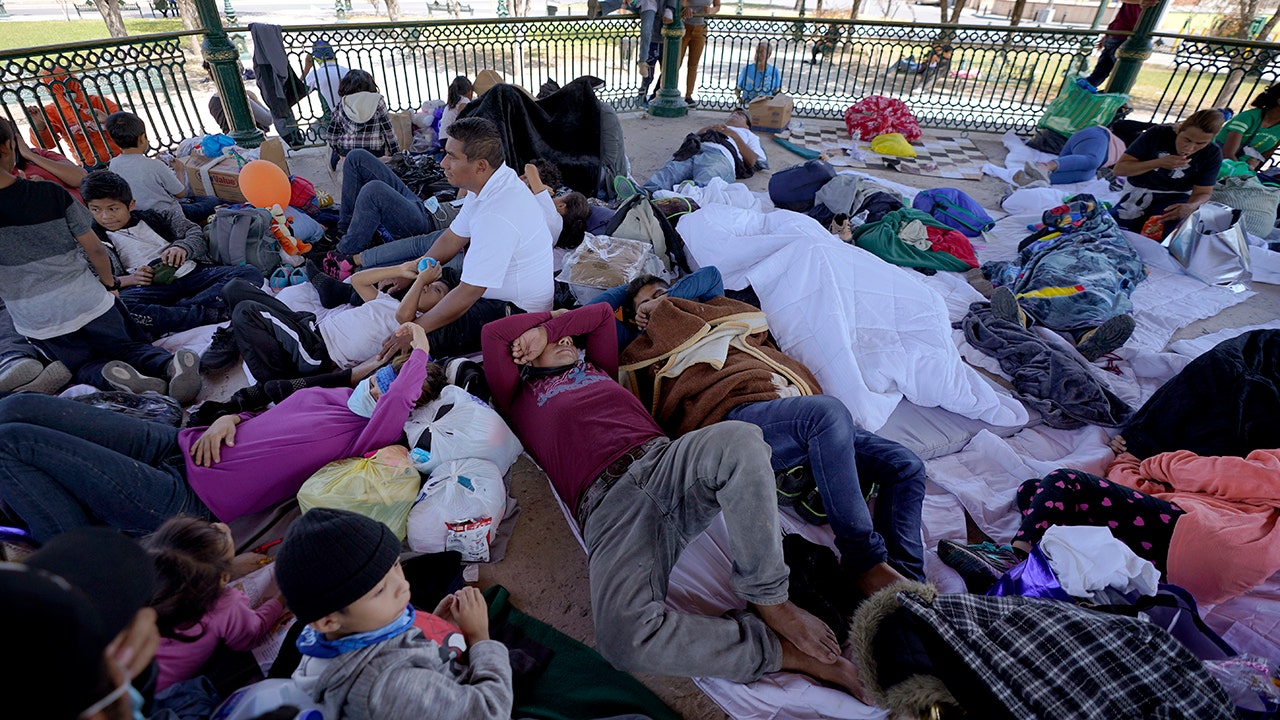 HHS asks Pentagon to house migrant children at Texas military facilities