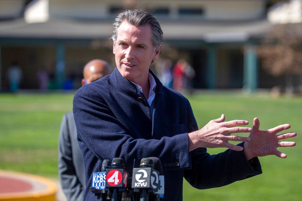 Newsom recall campaign announces 1.95M signatures as deadline nears